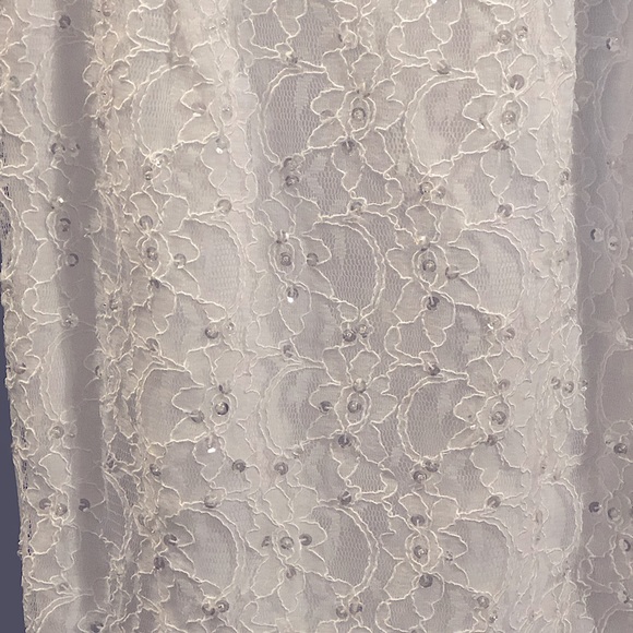 Removable sash Morilee Madeleine Gardner Wedding Dress - Picture 13 of 15